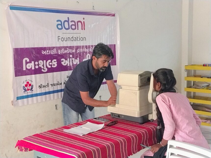અદાણી ફાઉન્ડેશન દહેજ દ્વારા આયોજિત નેત્ર શિબિરમાં ૨૦૦૦થી વધુ વિદ્યાર્થીઓની તપાસ થઈ 1 eye camp organized by Adani Foundation Dahej 2