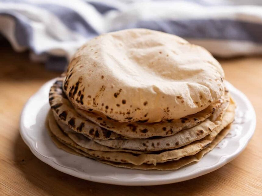 શું તમે પણ ગણીને રોટલી બનાવો છો? જાણો શું કહે છે વાસ્તુ નિયમ 1 roti