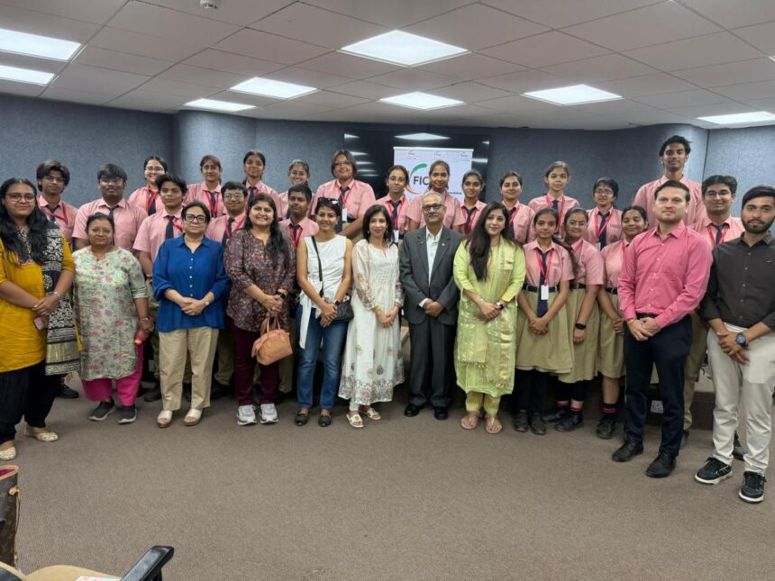 વેદાંત ઇન્ટરનેશનલ સ્કૂલ માટે ગૌરવની વાત: વિદ્યાર્થીઓને મળી ડિરેક્ટોરેટ ઓફ ફોરેન્સિક સાયન્સની પ્રાયોગિક મુલાકાત 1 vedant