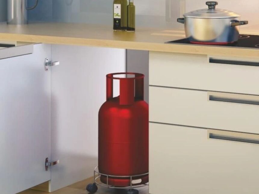 તમારા રસોડાના ગેસના બાટલમાં કેટલો ગેસ ભરેલો છે કેવી રીતે ખબર પડે? આ રીતે ચેક કરો 1 gas